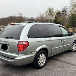 2003 Chrysler Town & Country