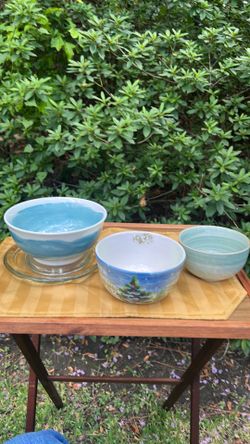 Lot of 3 Nesting Bowls