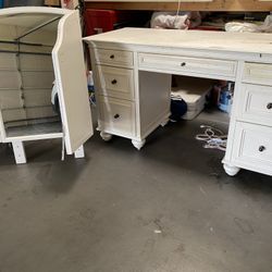 Pottery Barn Desk/Vanity