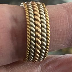 18K GOLD RING