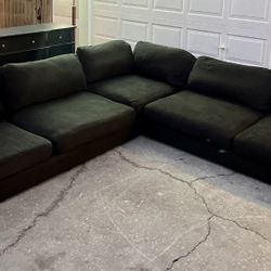 Cindy Crawford Black 3 piece sectional couch