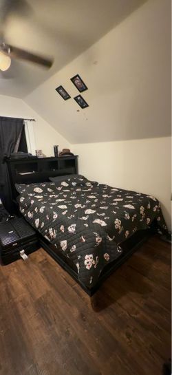 Queen size bed