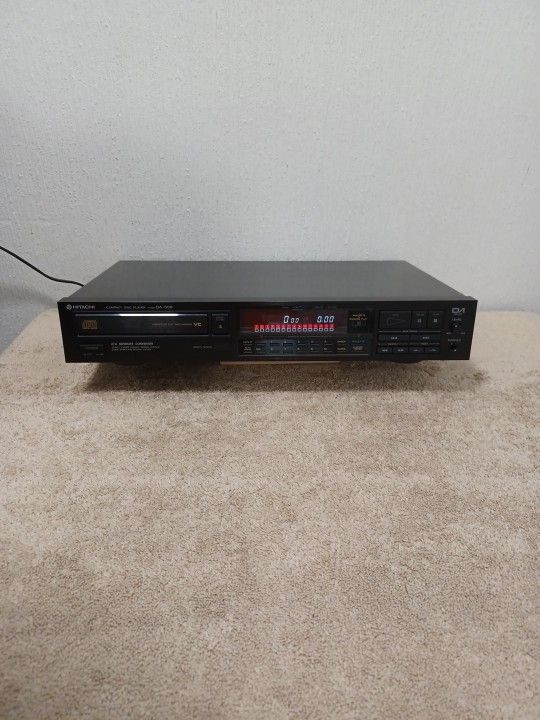 Vintage HITACHI  CD PLAYER  Da-009 