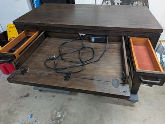 Computer desk