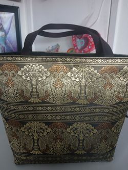 Shoulder Bag made from Silk . Elephan Sillk print. NEW .Made from Thailand.