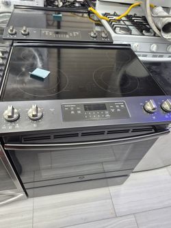 Ge Slid In  Electric Stove 30 inches