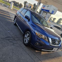 2017 Nissan Pathfinder