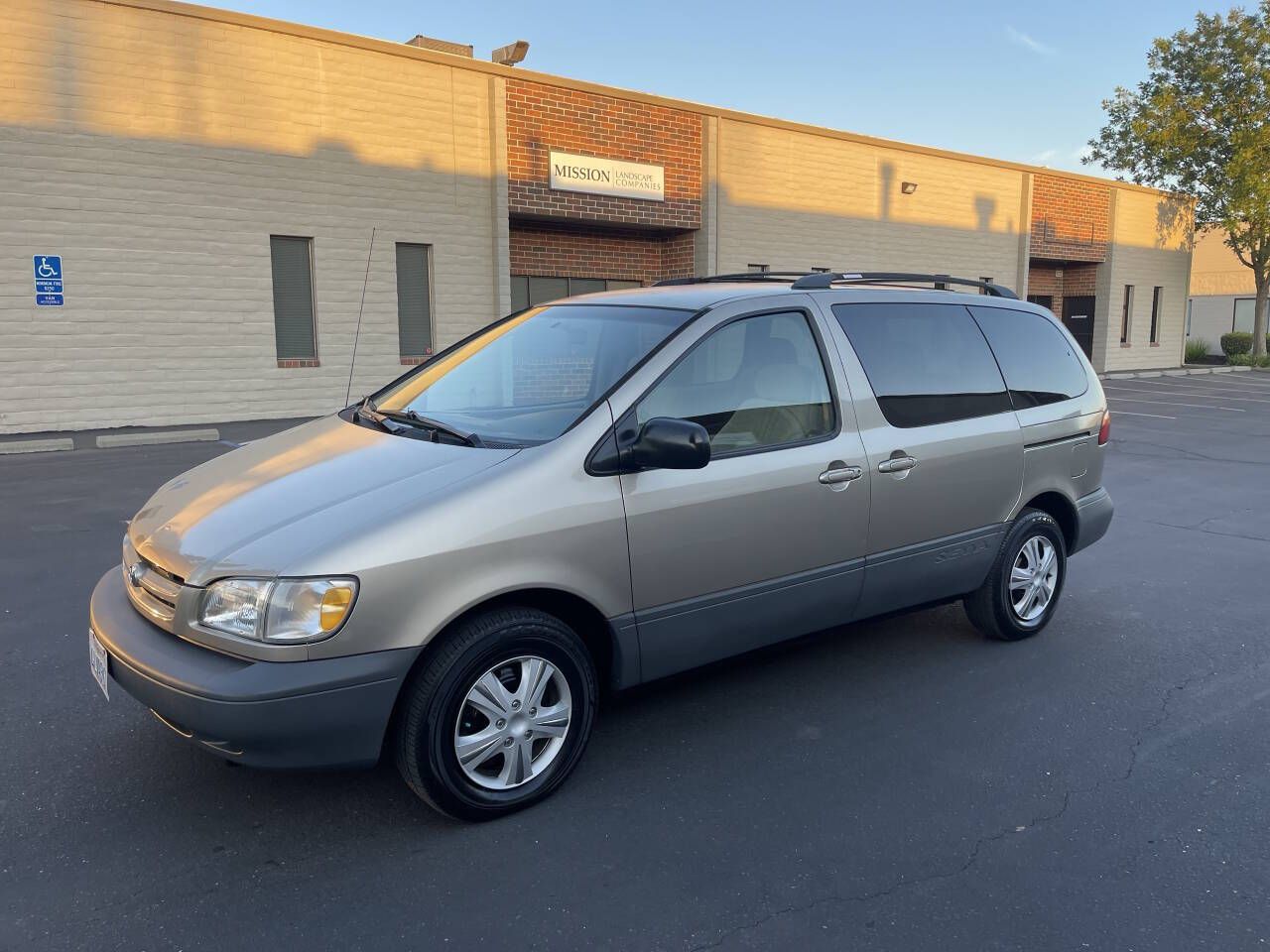 2000 Toyota Sienna