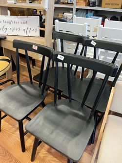 Set of 4 wooden dining chairs in black