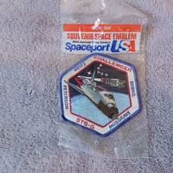 KENNEDY SPACE CENTER*IRON PATCH*CHALLENGER*STS-6*OPEN PACKAGE*
