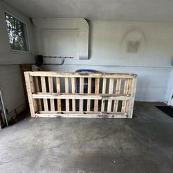 Wooden Pallet (90”x40”)