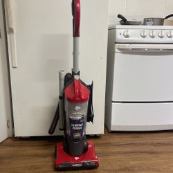 Dirt Devil Endura Express Bagless Compact Upright Vacuum Cleaner