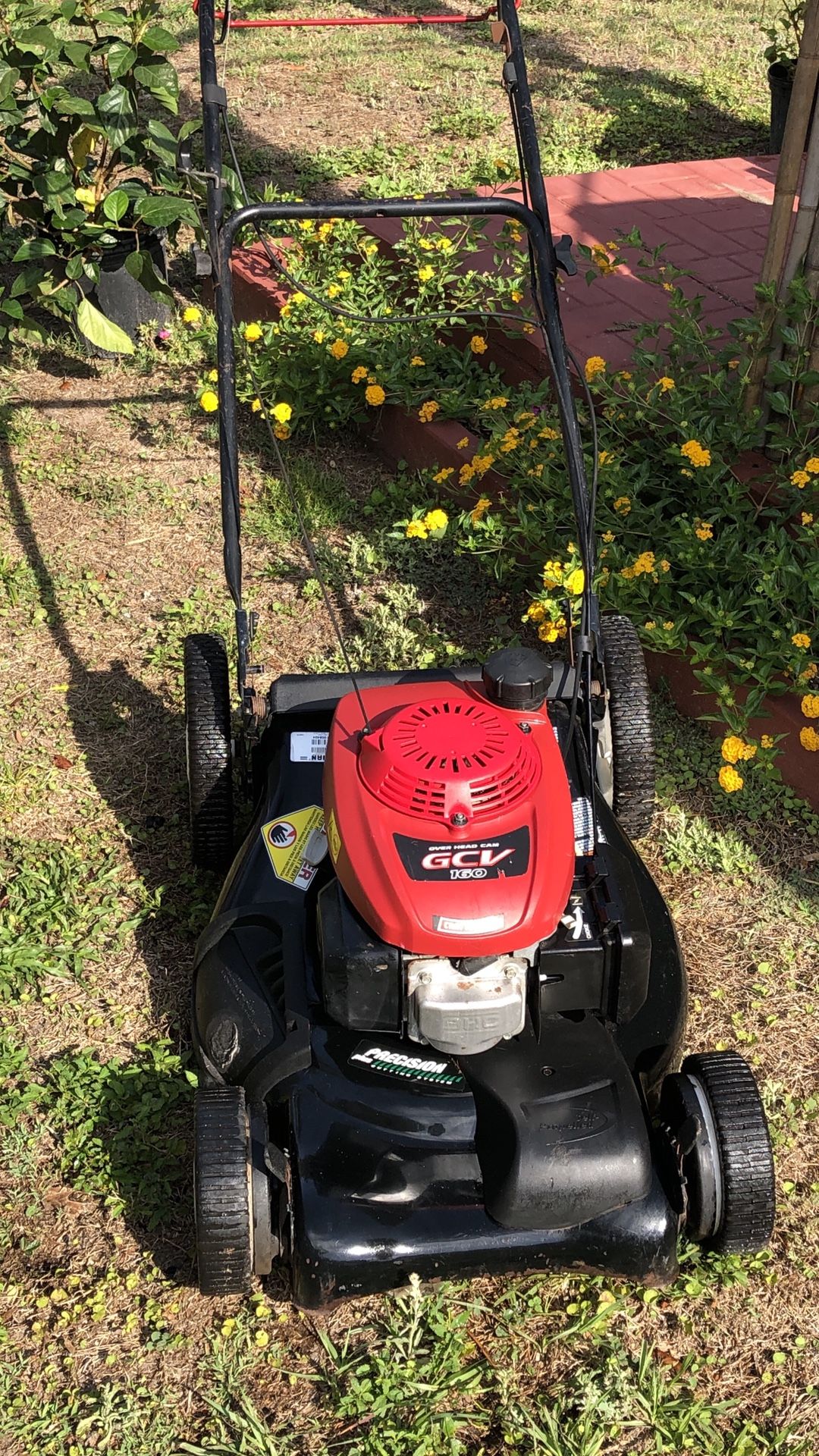 Craftsman self propelled power by Honda GCV160 engine lawn mower