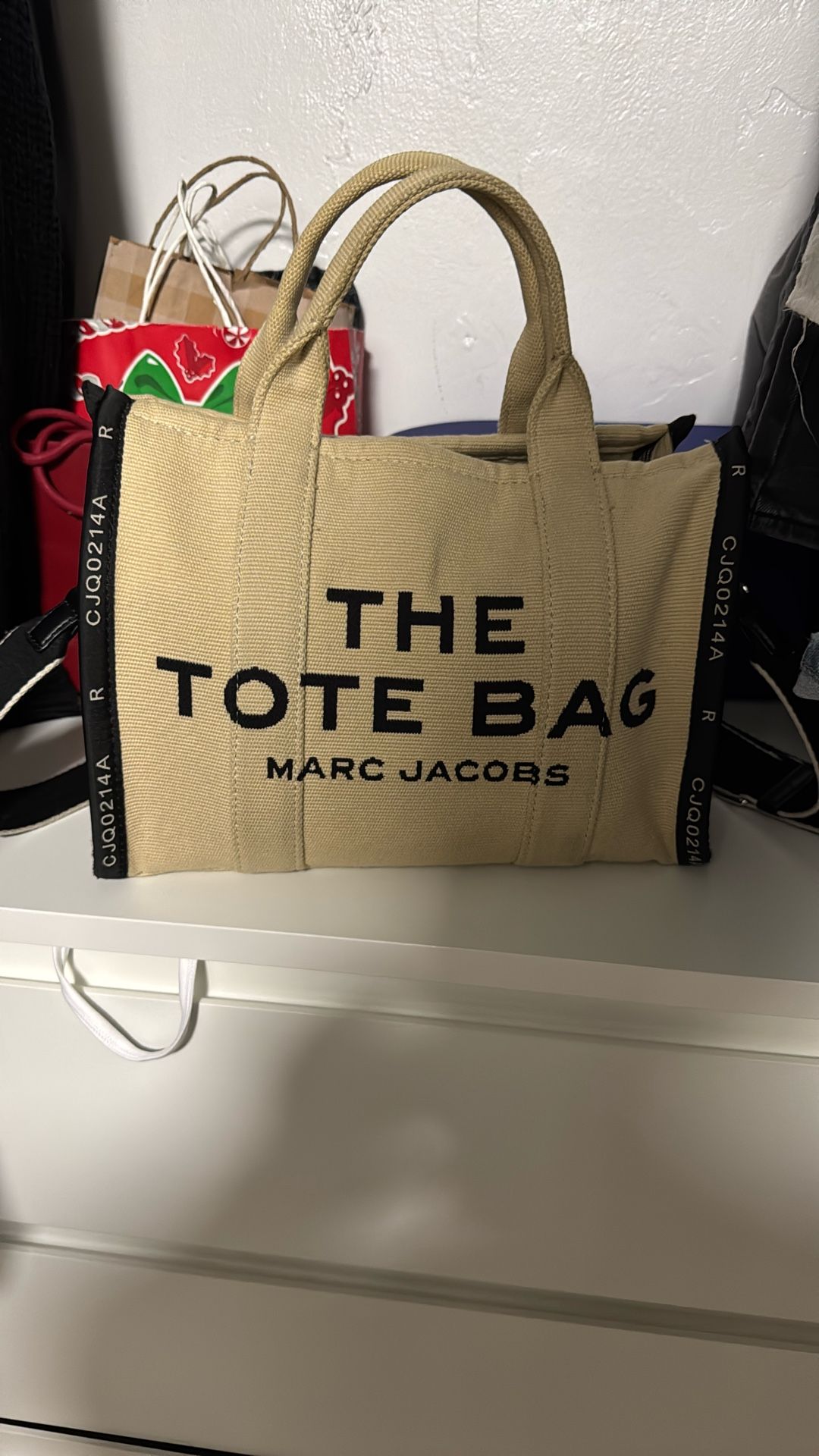 marc jacob’s tote bag