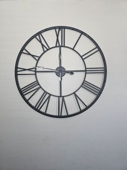 Black Modern Metal Wall Clock
