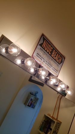 Bathroom classic 6 bulb light