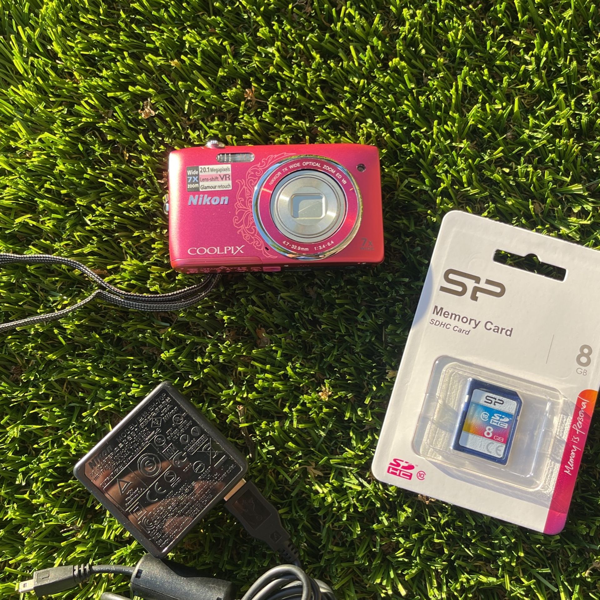 Nikon Coolpix Pink Rare S3500