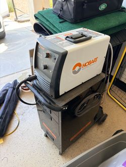 Hobart MIG 140 Welder With Cart and Bottle