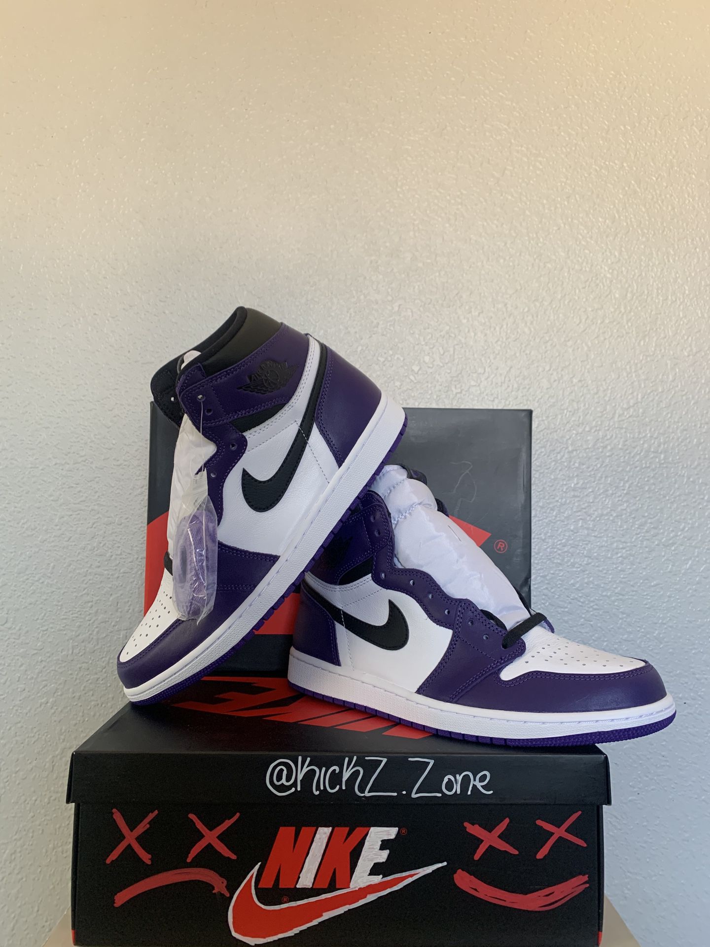 Jordan retro 1 Court purple