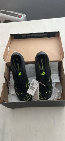 Adidas Predator Club FxG Soccer Cleats