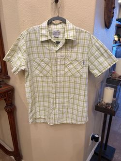 Carhartt Short Sleeve Plaid Button-Up Shirt in Light Green & White Size Large