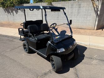 2021 Evolution Classic 4 Electric (Lithium ion) Golf Cart w Charger