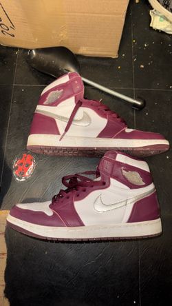 Jordan 1  Bordeaux