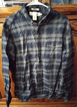 Blue Plaid Button-Front Flannel Shirt size Large