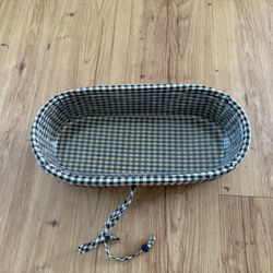 Longaberger oval Black and cream checked basket 8115 yr 2000