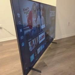 Samsung 60" Smart TV
