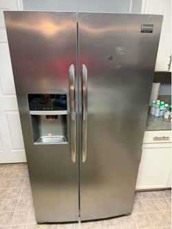 Used working Fridge, need gone tomorrow $150