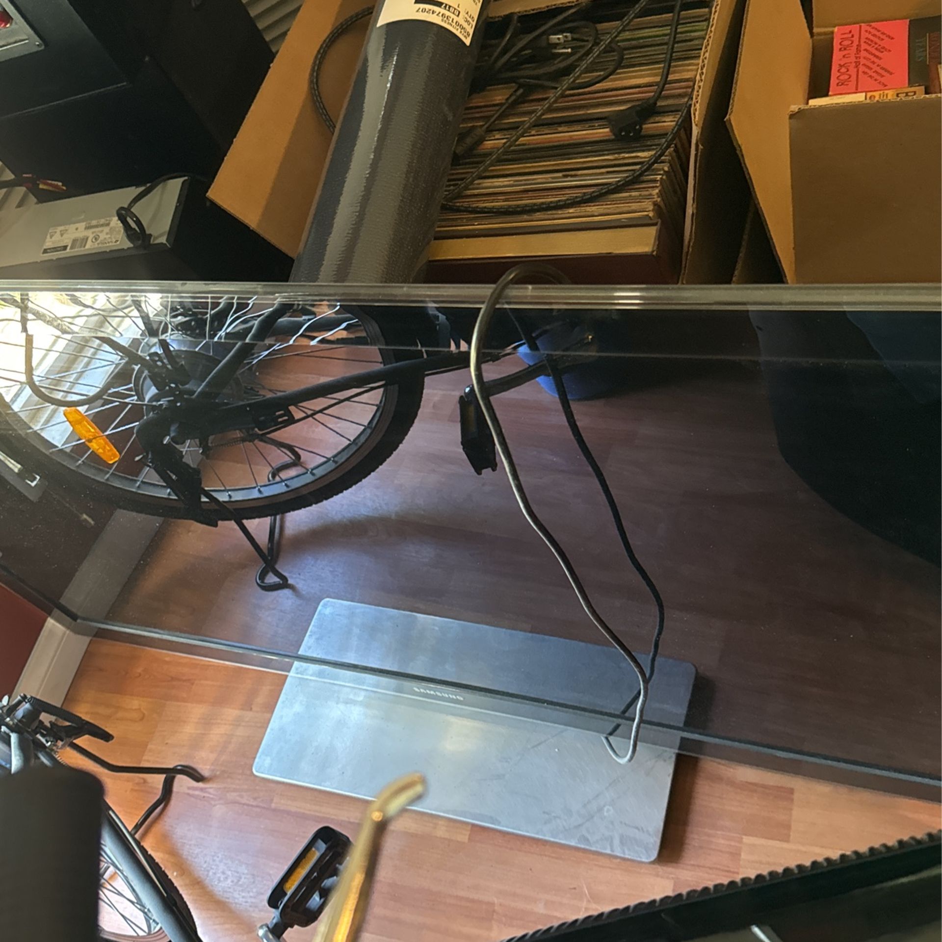 52” Flat Screen Tv