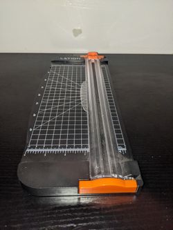 Paper cutter, photo cutter