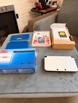 Nintendo 3DS XL  – Complete w/ Box + Extras