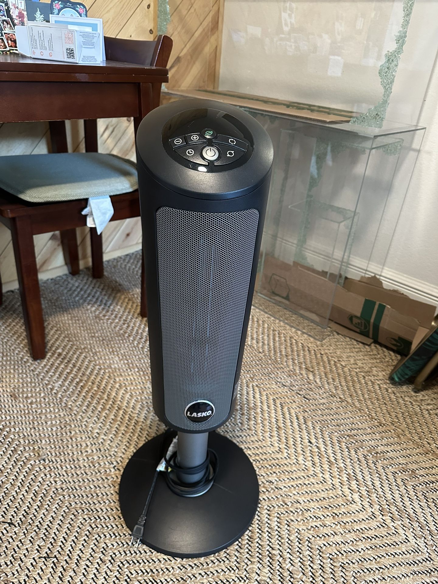 Lasko Oscillating Space Heater