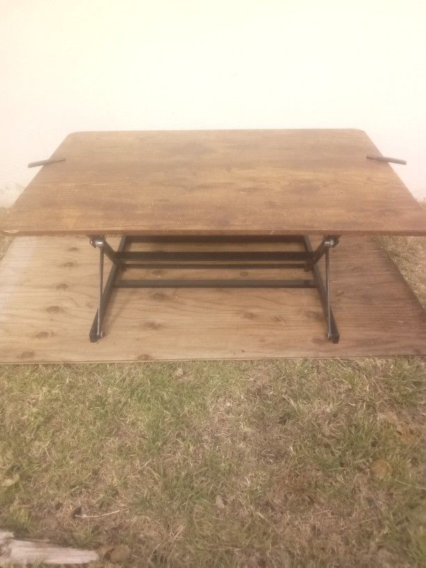SAFAVIEH WOODEN MINI COUNTER STANDING DESK