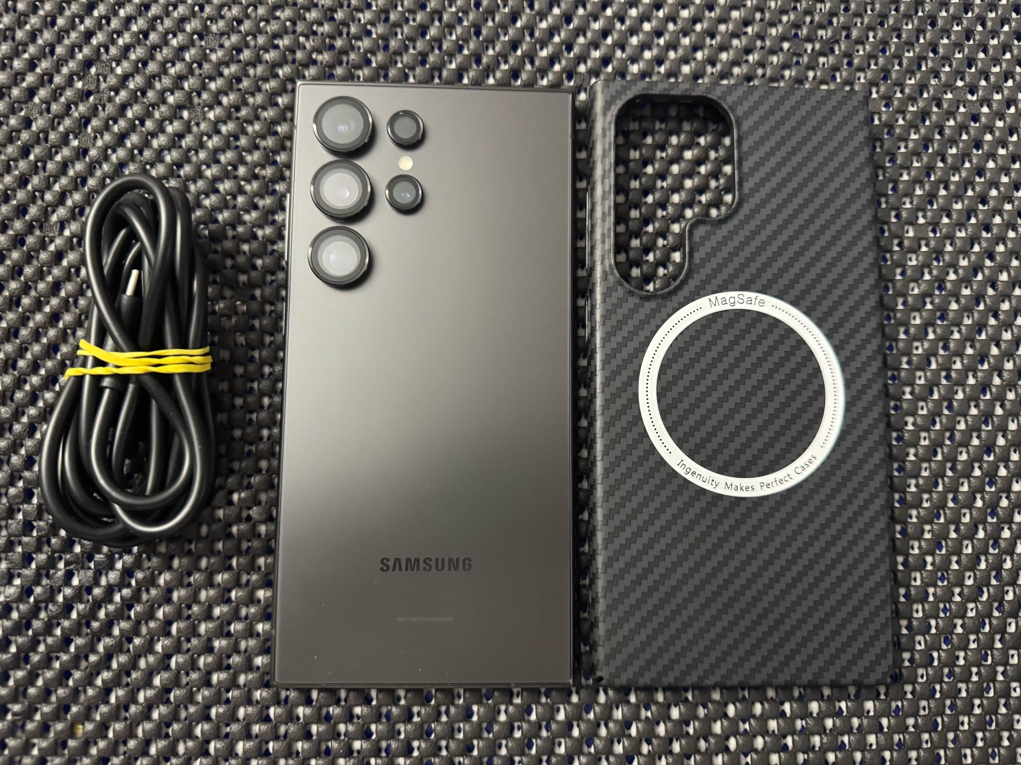 Samsung Galaxy S24 Ultra 512GB Unlocked (cash only/no trades)read description