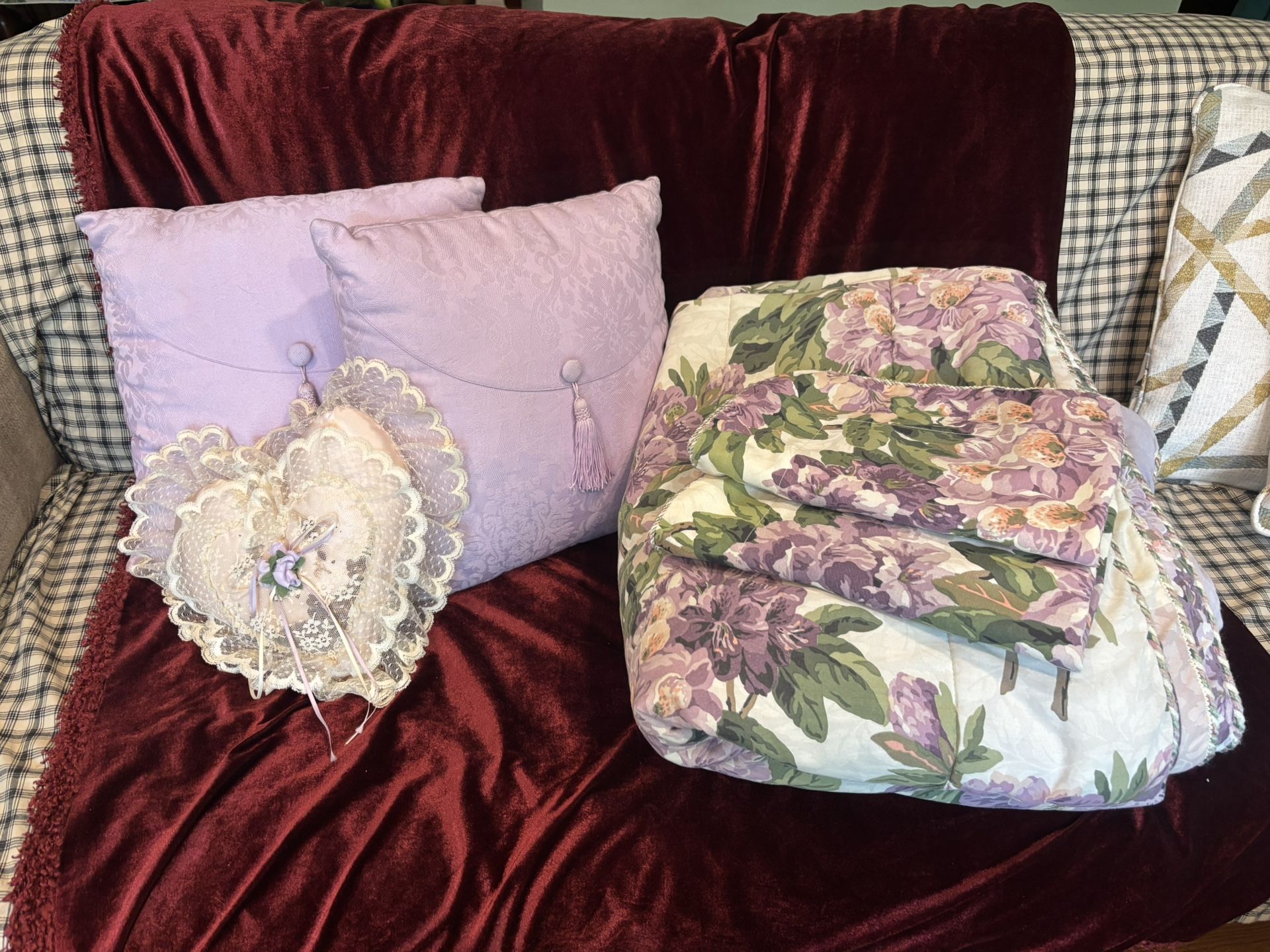 Comforter, Shams And Pillows