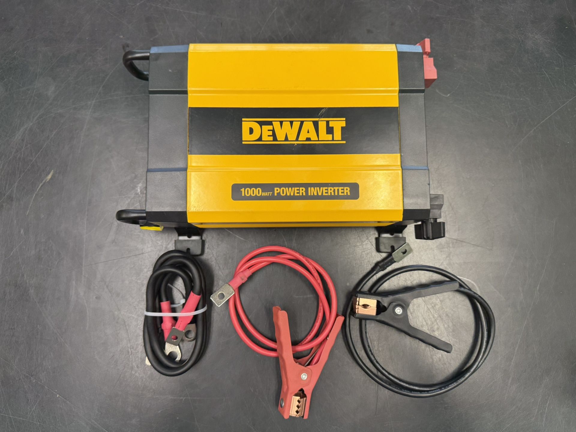 DEWALT 1000-Watt Portable Car Power Inverter with Triple USB Ports
