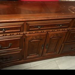 Dresser With Mirror And night Stand 