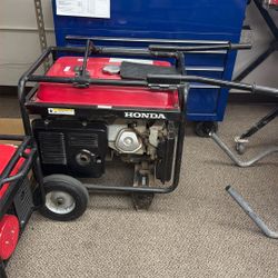 Honda EB5000 iAVR Series Portable Generator 5000 Surge Watts 4500 Rated Watts Model# EB5000X