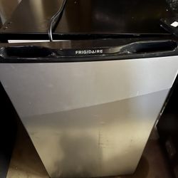 Frigidaire Mini -Fridge