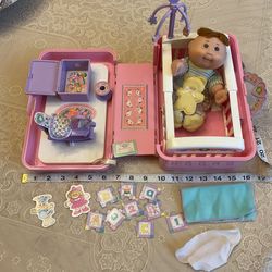 Cabbage Patch Baby, Love N Go Nursery Carrying Case — Complete Set
