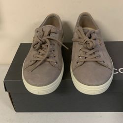 Ecco Men’s Soft 7 Sneaker.  Sz 6. Warm Gray.            Sh