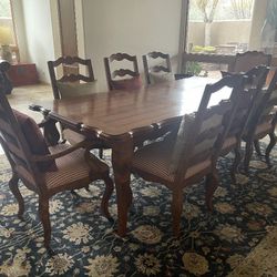 Vintage Dining Table In Marana