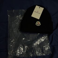 Black Moncler beanie