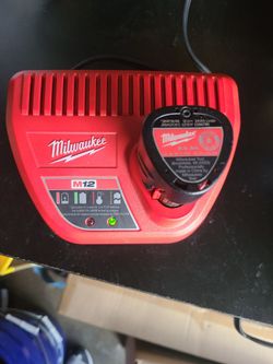 Milwaukee M12 Battery Charger with Battery