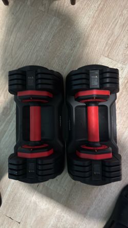 Adjustable dumbbell set