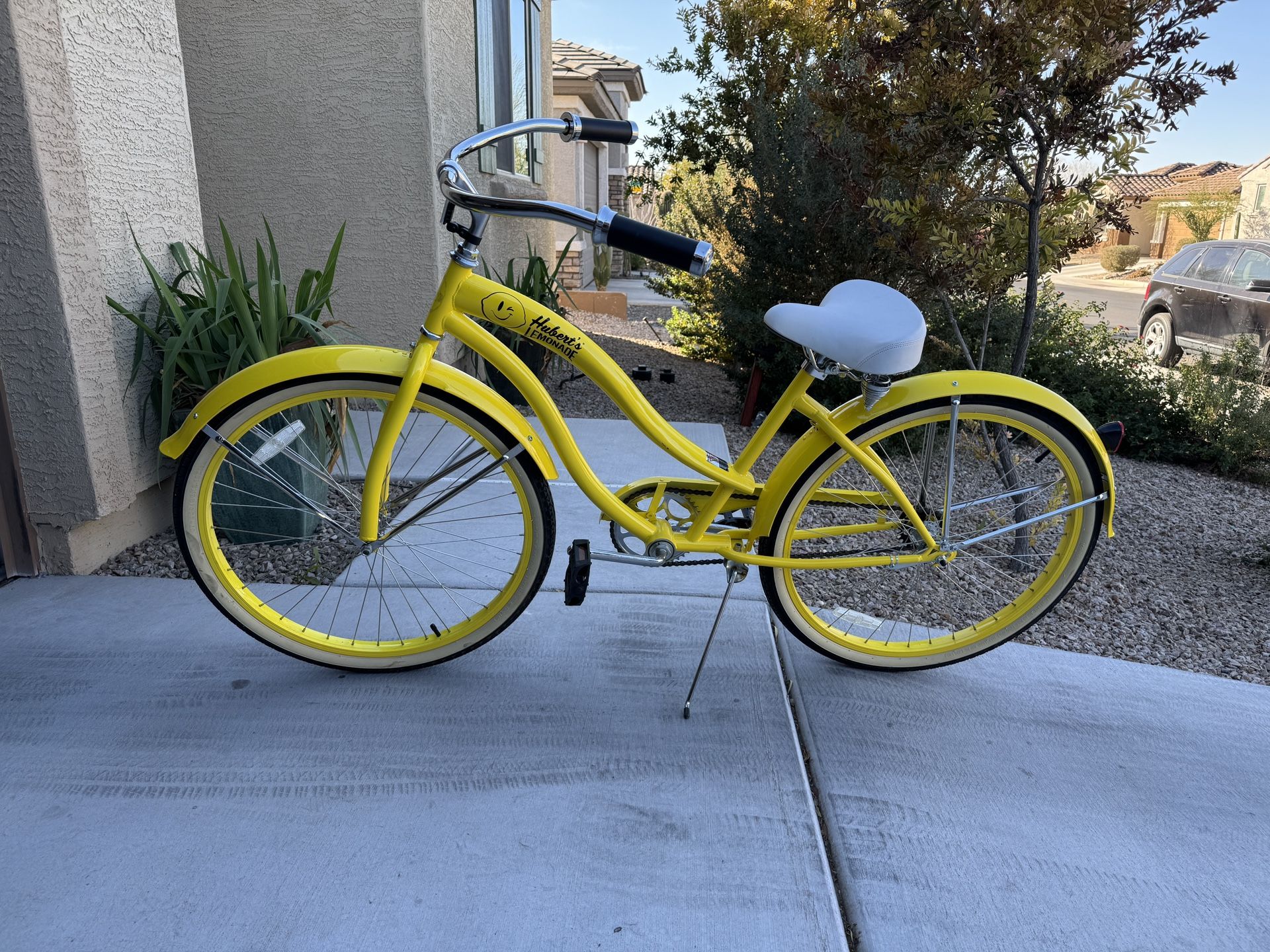 Hubert's Lemonade Micargi Beach Cruiser