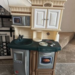 Play Kitchen 